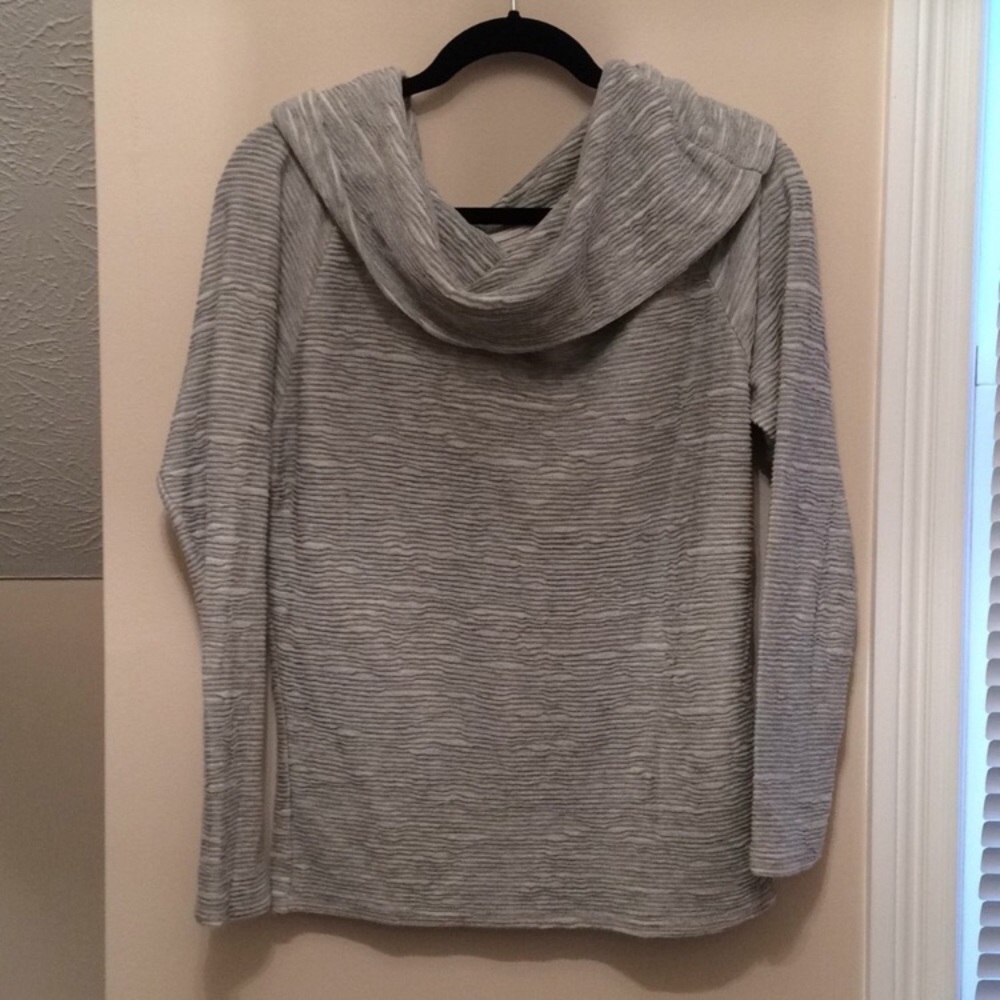Anthropologie l Dolan, Gray Cowl Neck LS Top